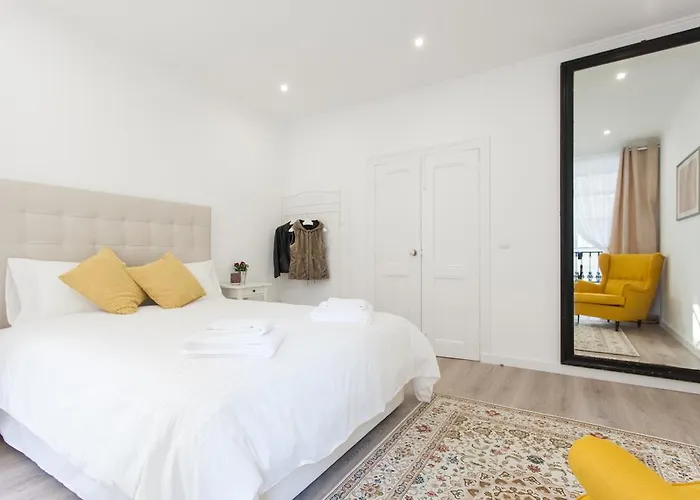 White Tiles In Center Appartement Lisboa