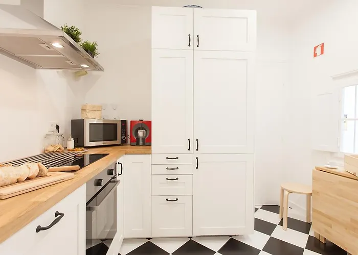 White Tiles In Center Appartement *